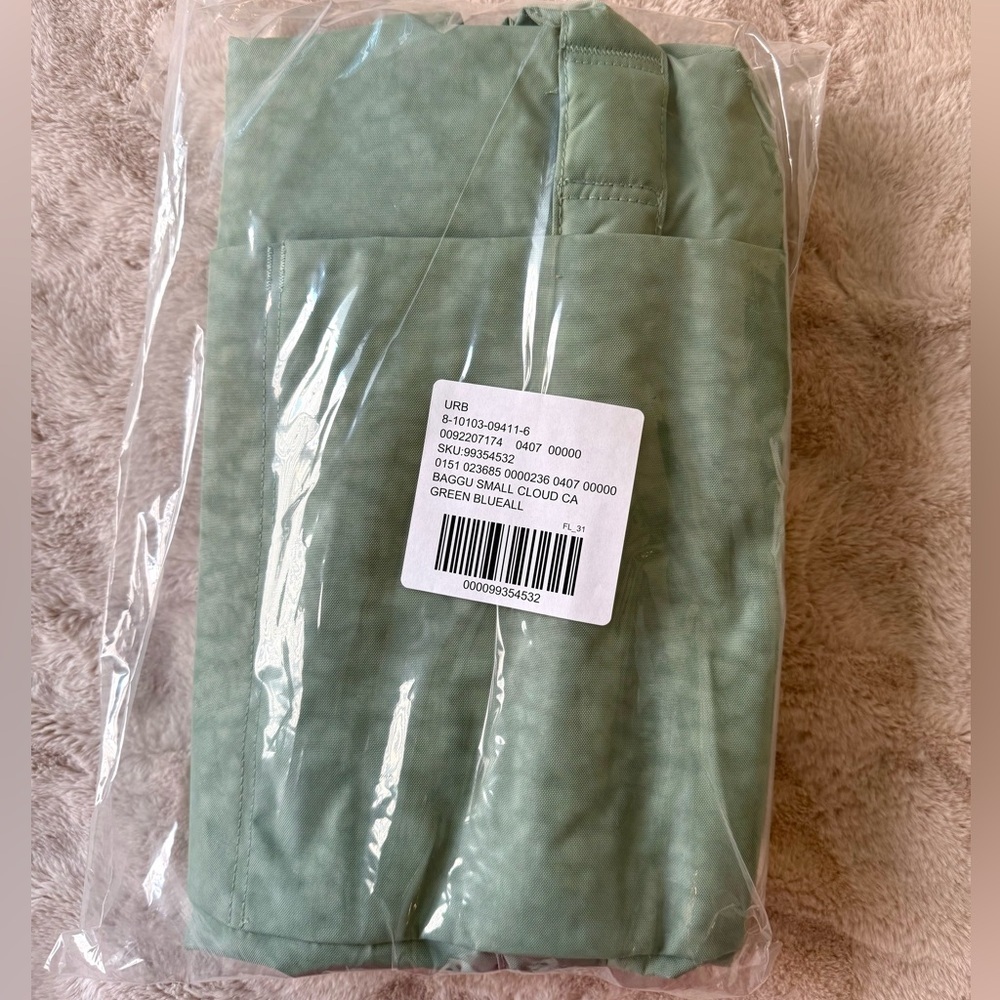 NWT BAGGU Small Cloud Carry-On Bag Seafoam - Picture 4 of 14